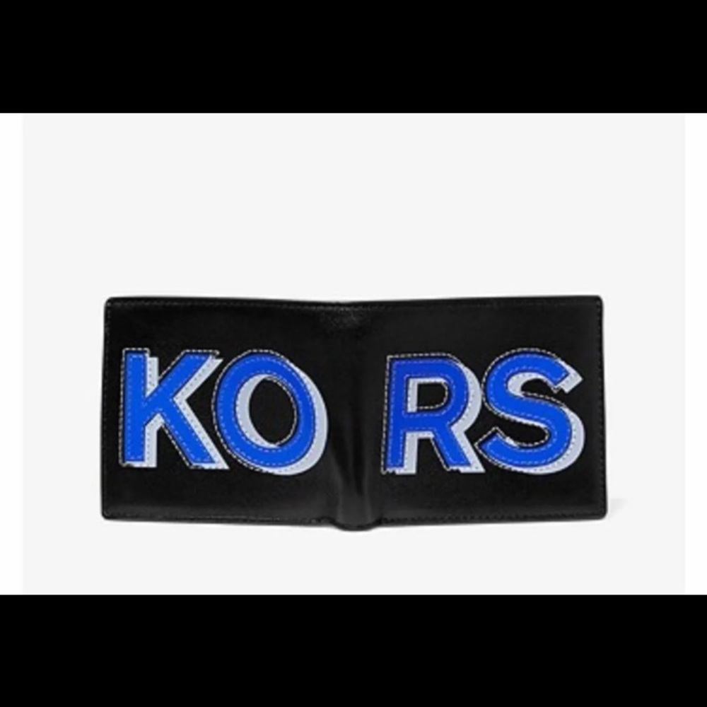 New Michael Kors Wallet